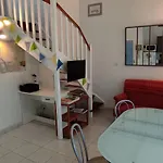 Apartman Classe Avec Parking La Rochelle