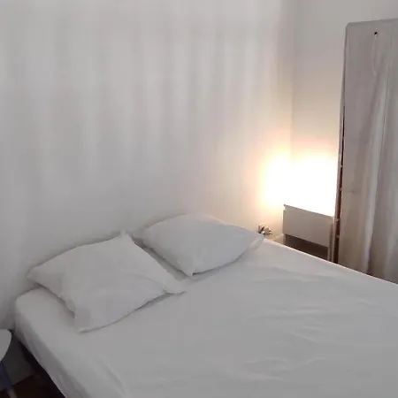 Classe Avec Parking * לה רושל