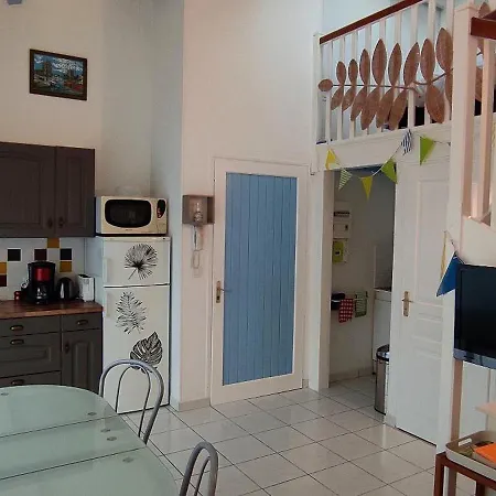 Classe Avec Parking דירה *